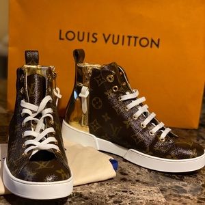 Stellar Sneaker Boot